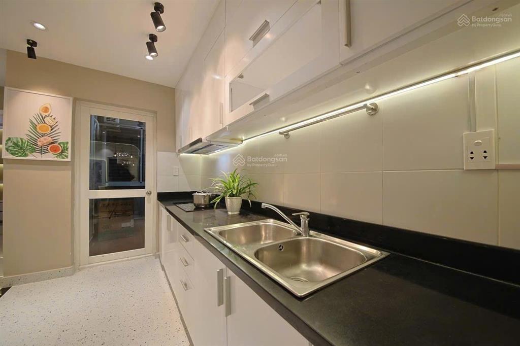 Cho thuê căn hộ cảnh viên 1 phú mỹ hưng 119m2 3pn 2wc full nội thất giá 1.500usd/tháng ~39 triệu/th