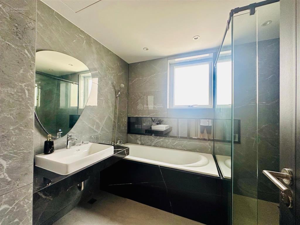 Bán căn hộ riverside residence phú mỹ hưng 146m2 3pn giá 16.5 tỷ