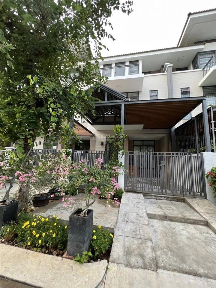 Bán nhà liền kề lavila phước kiển 5.5x17.6m 3 tầng giá 12.99 tỷ