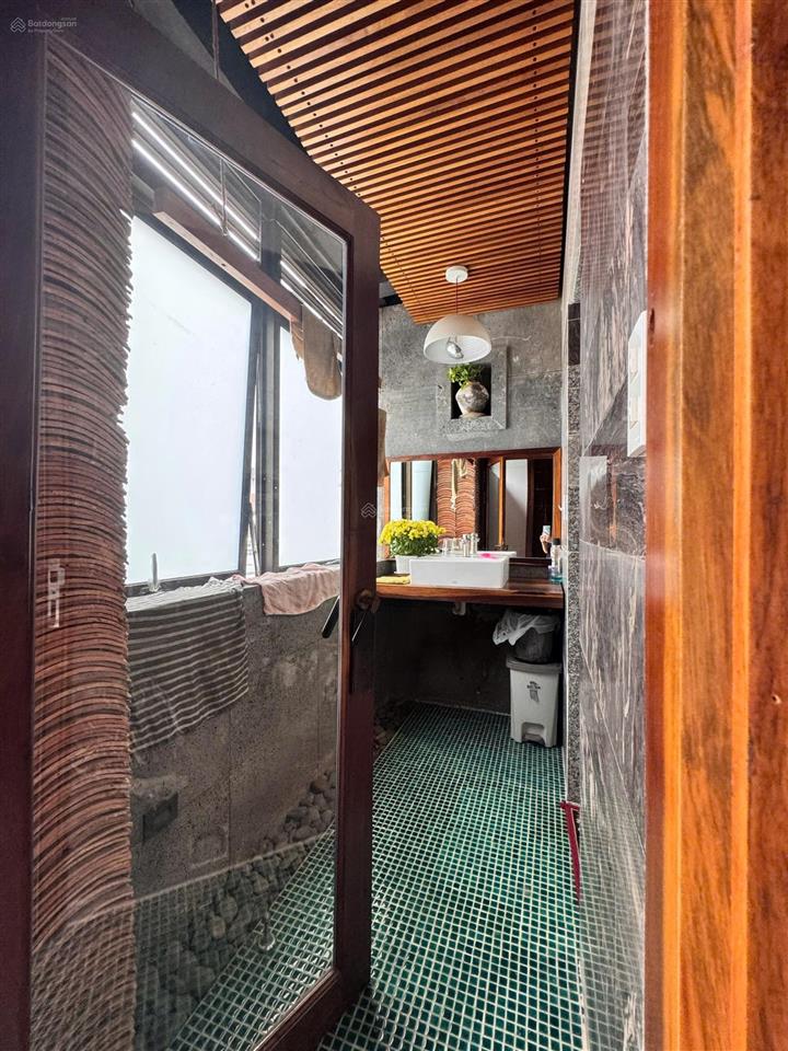 Bán shophouse panorama phú mỹ hưng 141m2 trệt lầu giá 17.8 tỷ