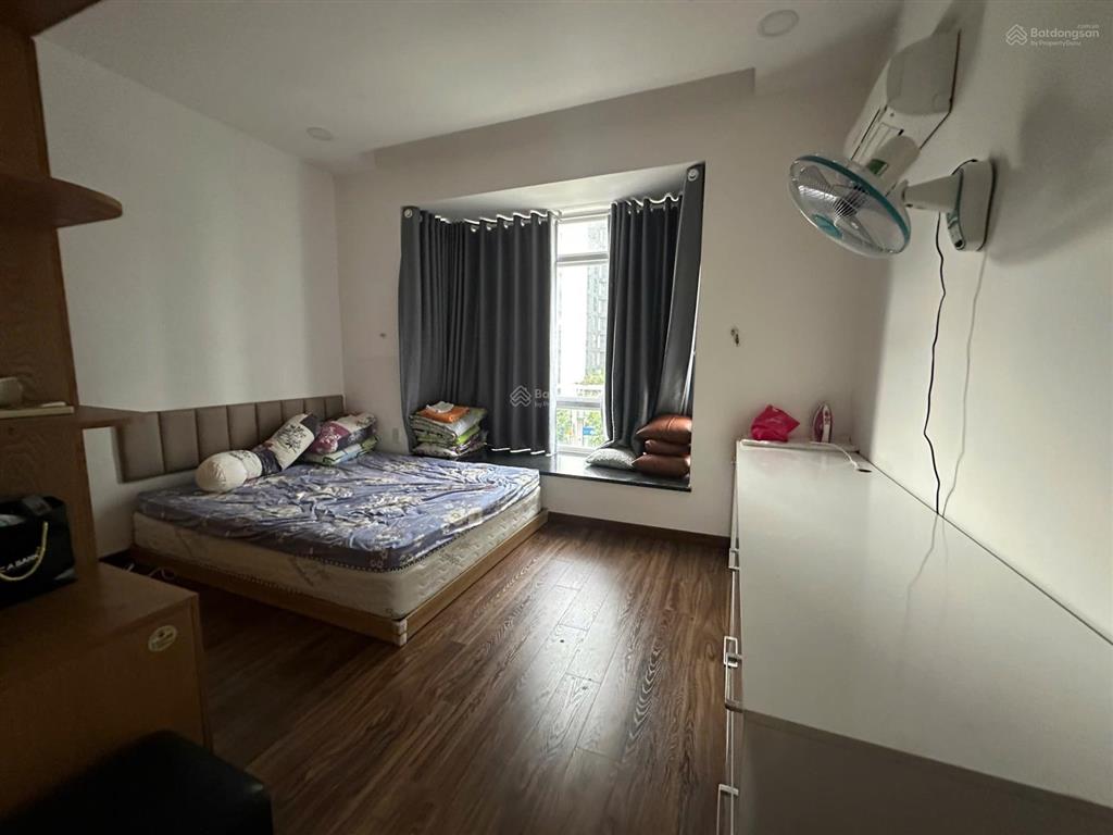 Bán căn hộ riverside residence phú mỹ hưng lầu 5 2pn 82m2 full nội thất giá 8 tỷ