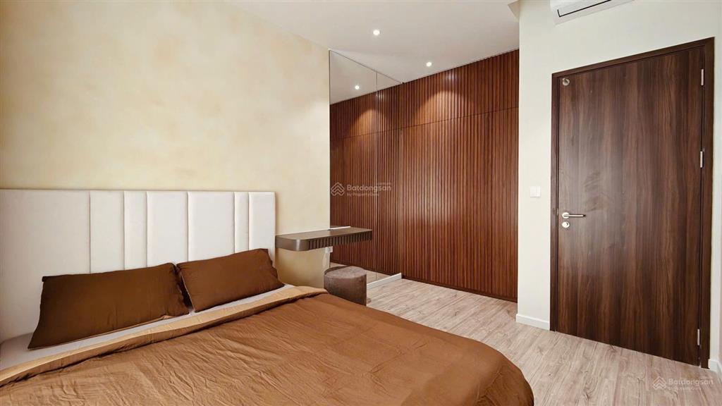 Bán căn hộ the infinity phú mỹ hưng tháp 9, lầu 25 129m2 full nội thất giá tốt 13,3 tỷ