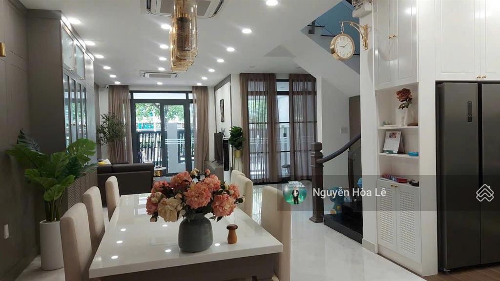 Bán biệt thự nam thông 3 phú mỹ hưng 7x18m 4pn full nt có hđt 65tr giá 48,5 tỷ