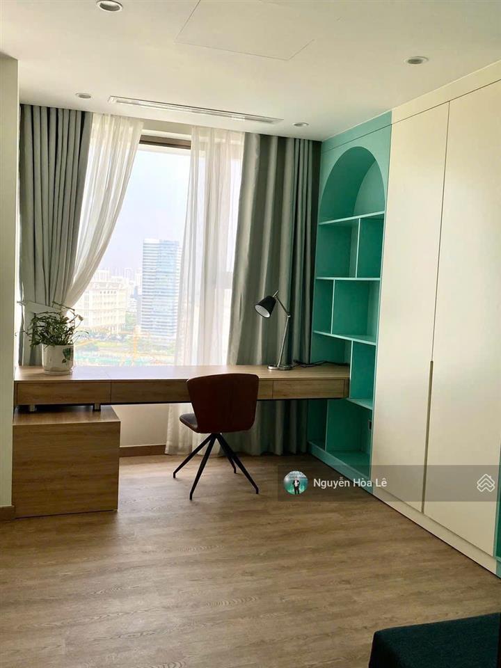 Cho thuê căn hộ midtown m8 the peak 130m2 3pn view sông có ô xe giá 2500 usd