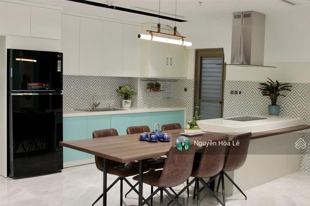 Cho thuê căn hộ midtown m8 the peak 130m2 3pn view sông có ô xe giá 2500 usd