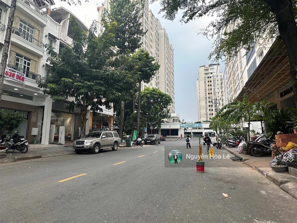 Cho thuê nhà phố hưng gia 2, phú mỹ hưng 6x18m 1 trệt lửng 3 lầu 65tr/th