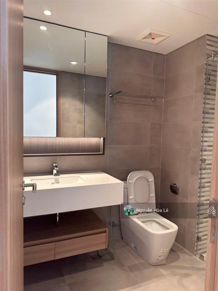 Cho thuê căn hộ the horizon phú mỹ hưng 113,68m2 3pn lầu 18 view sông giá 2000 usd
