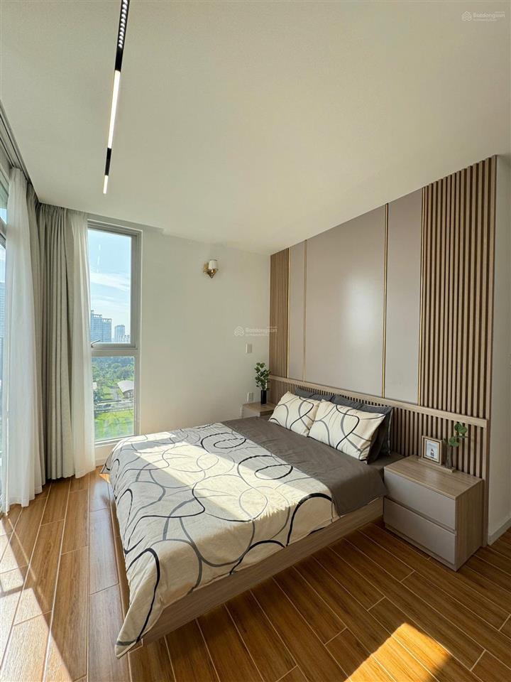 Cần bán căn hộ star hill phú mỹ hưng lầu 11