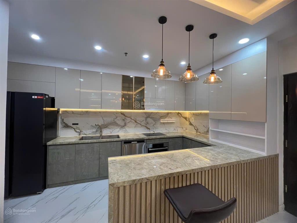 Bán căn hộ green valley pmh 120m, 3pn, view sân golf, lầu 9, sổ hồng, giá 11.5 tỷ nhà yên tĩnh