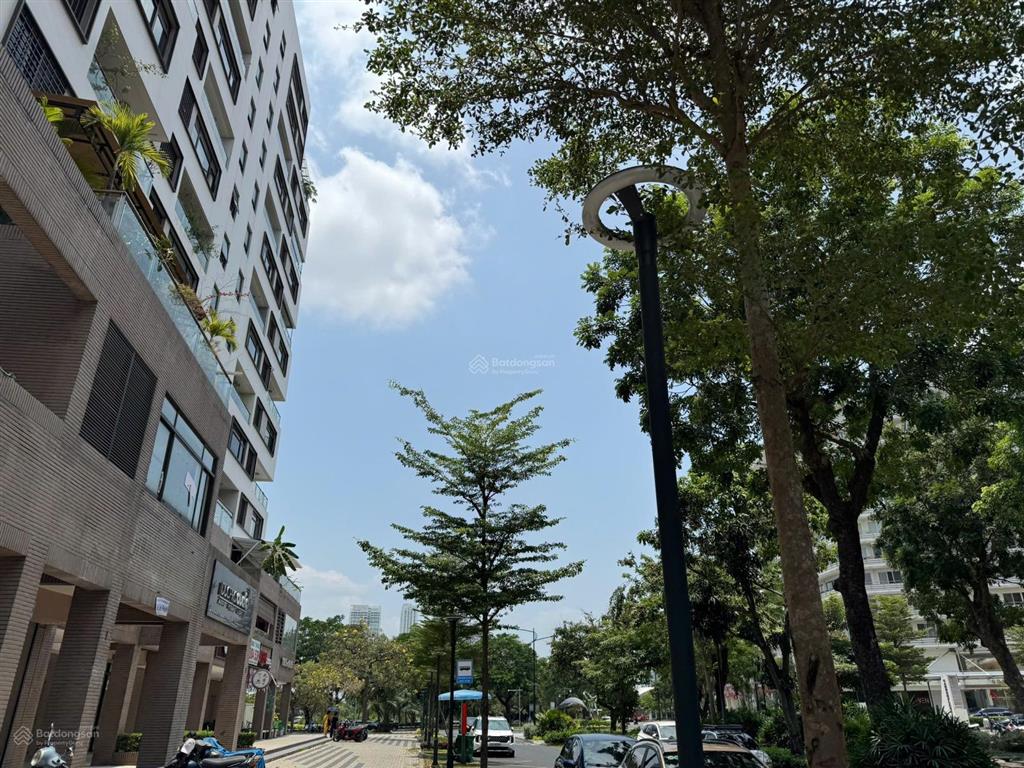 Bán shophouse panorama tôn dật tiên phú mỹ hưng 153m2 có lầu đang cho thuê giá 24 tỷ