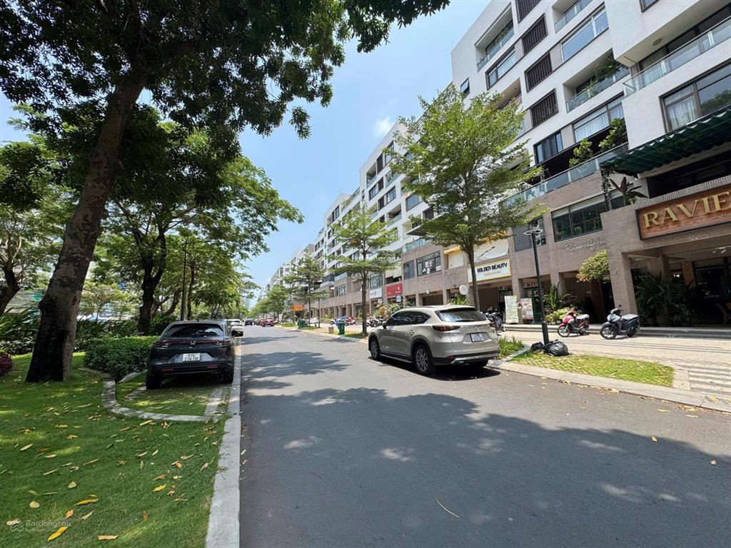 Bán shophouse panorama tôn dật tiên phú mỹ hưng 153m2 có lầu đang cho thuê giá 24 tỷ