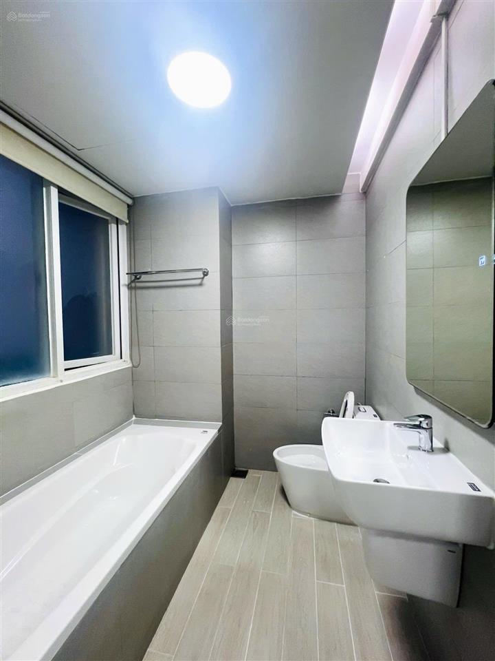 Bán căn hộ chung cư phú mỹ 118m2 3pn lầu 10 full nt sổ hồng giá 7,2 tỷ