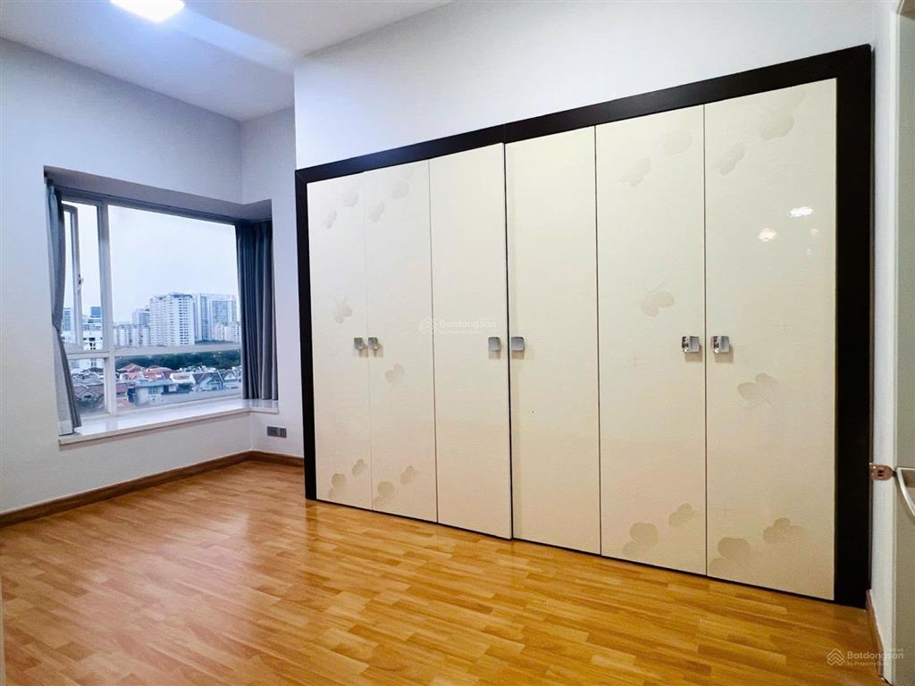 Bán căn hộ chung cư phú mỹ 118m2 3pn lầu 10 full nt sổ hồng giá 7,2 tỷ
