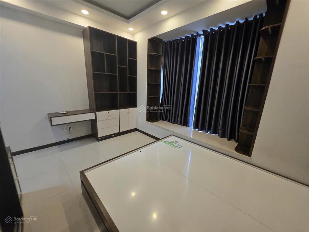 Bán căn hộ riverside phú mỹ hưng 98m2 3pn lầu 3 giá 10,4 tỷ