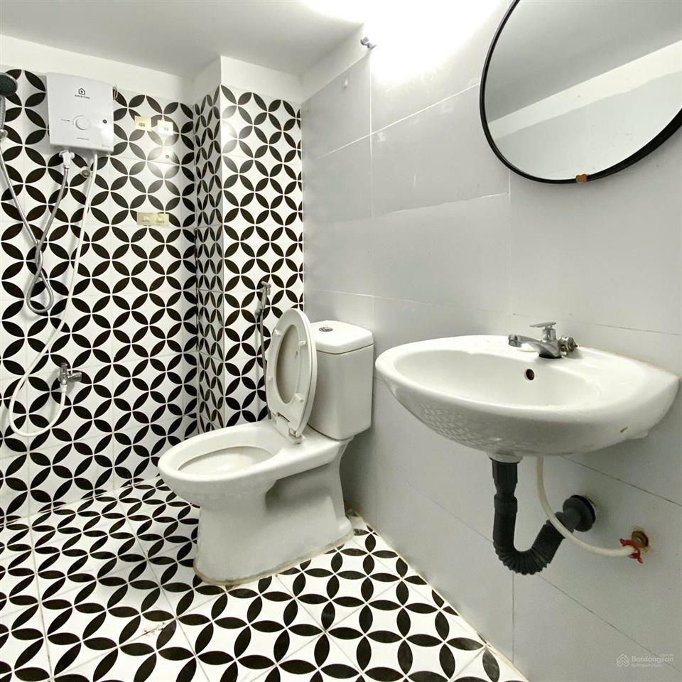 Bán nhà hẻm tôn đản quận 4, 122,1m2 3 tầng 14 phòng có thang máy thu nhập 90tr giá 13 tỷ