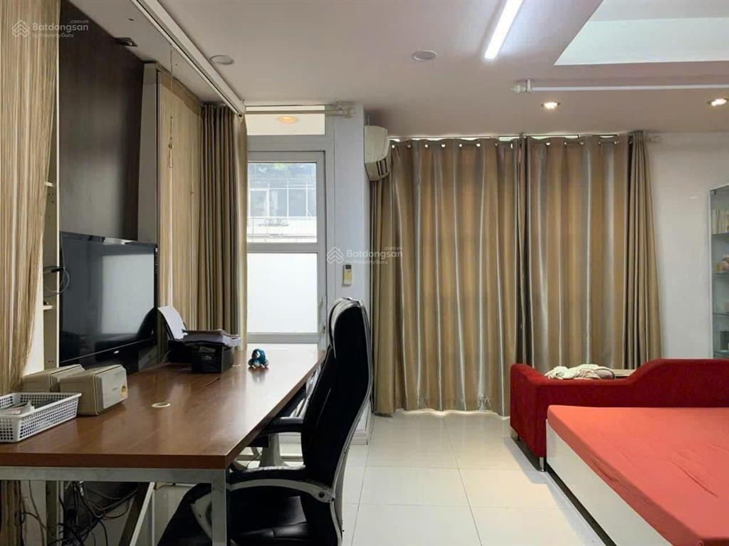 Bán nhà mặt tiền đường trần bình trọng, phường 3, quận 5