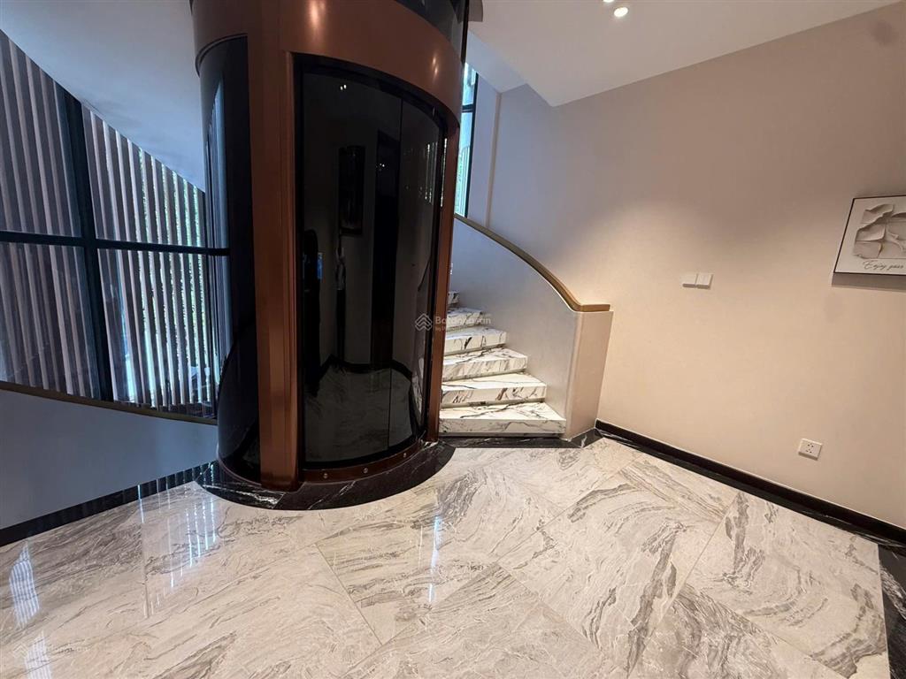 Bán biệt thự mỹ phú 1 phú mỹ hưng căn góc 2mt 291,5m2 full nt giá thương lượng