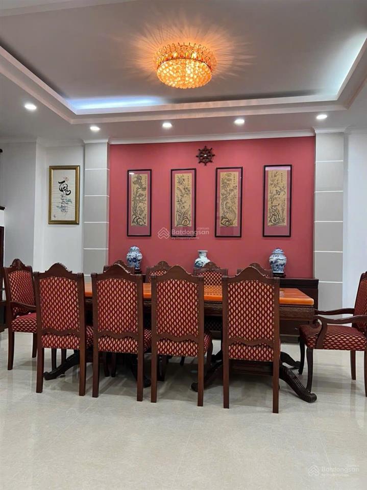 Cho thuê biệt thự tứ lập mỹ phú 1b phú mỹ hưng 5pn full nt giá 80tr
