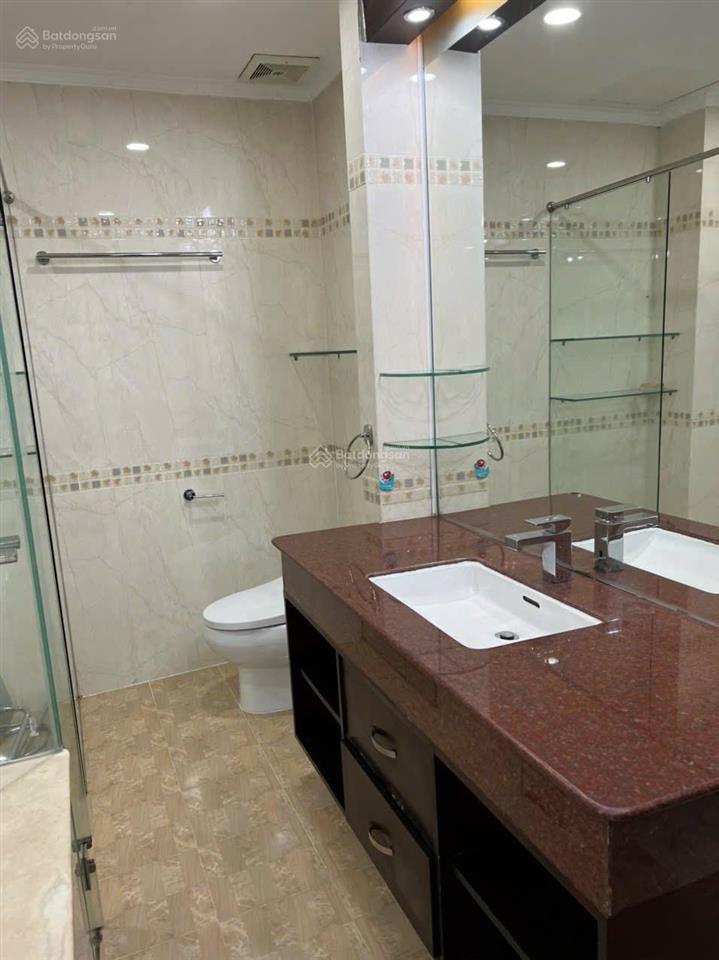 Cho thuê biệt thự tứ lập mỹ phú 1b phú mỹ hưng 5pn full nt giá 80tr