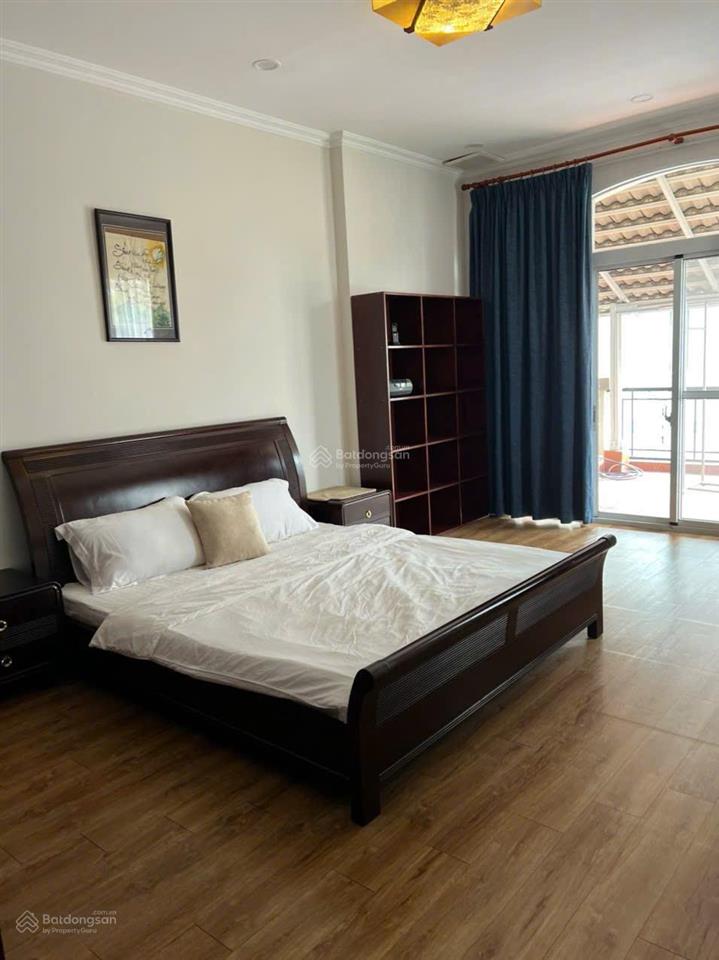 Cho thuê biệt thự tứ lập mỹ phú 1b phú mỹ hưng 5pn full nt giá 80tr