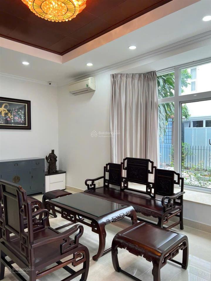 Cho thuê biệt thự tứ lập mỹ phú 1b phú mỹ hưng 5pn full nt giá 80tr