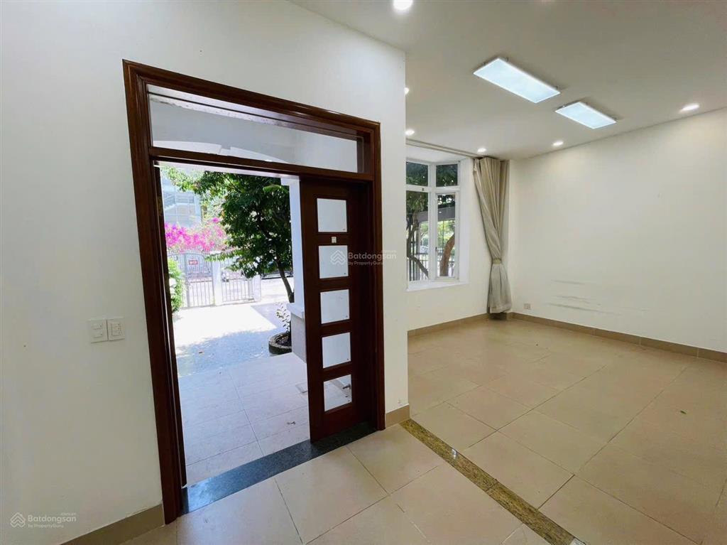 Cho thuê nhà mỹ phú 3 phú mỹ hưng 7x20m 4pn giá 42tr