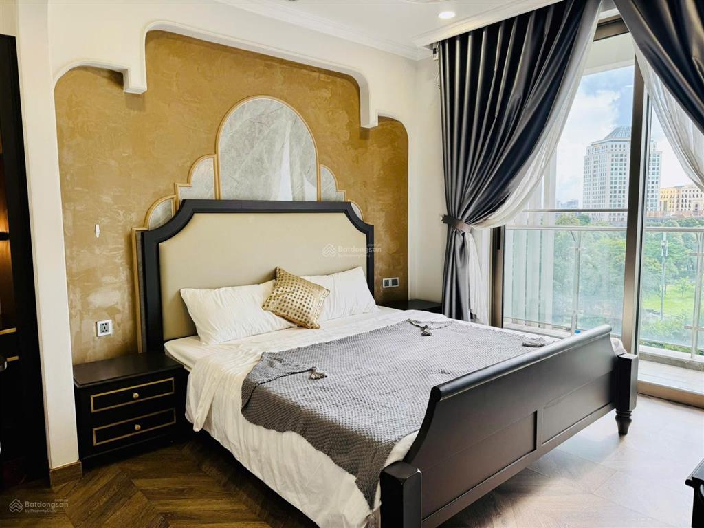 Bán căn hộ cao cấp midtown phú mỹ hưng căn góc view sông đẹp