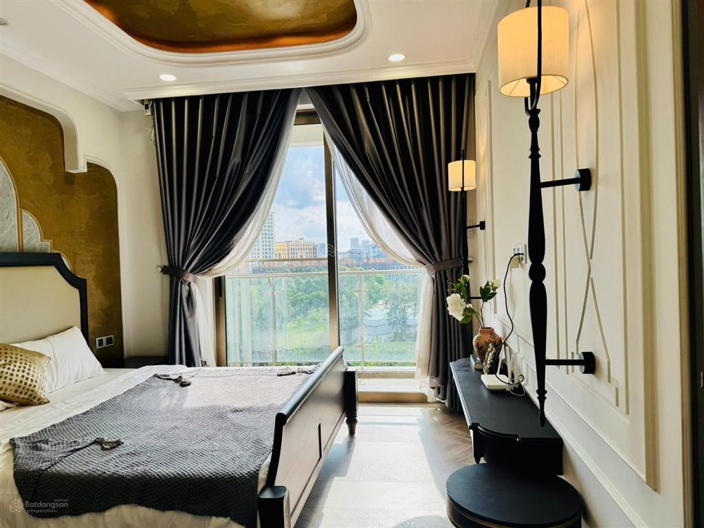 Bán căn hộ cao cấp midtown phú mỹ hưng căn góc view sông đẹp