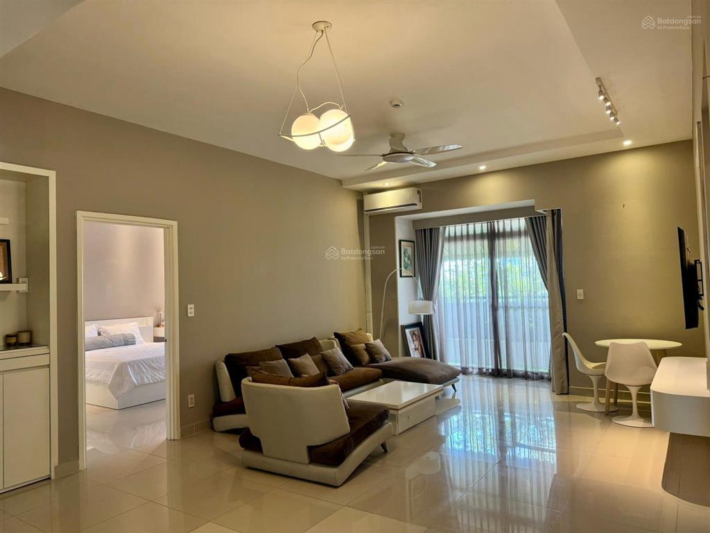 Cho thuê căn hộ riverside phú mỹ hưng, lầu 3 sân vườn rộng