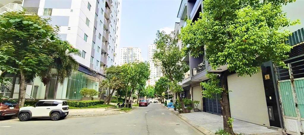 Bán nhà phố đường 2b tân mỹ quận 7 dt 5x16m 3 lầu 5pn giá 14,6 tỷ thương lượng