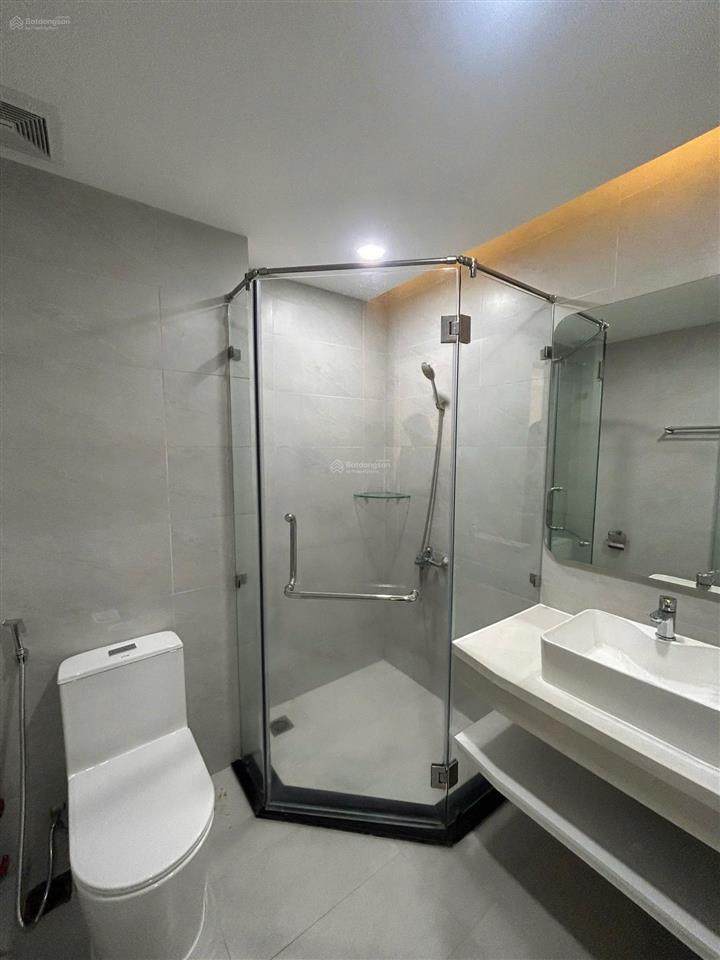 Bán khách sạn đường lớn khu hưng gia phú mỹ hưng