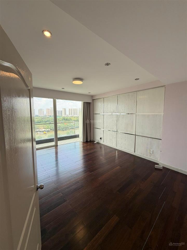 Cho thuê căn hộ grandview c lầu 10 view sông phú mỹ hưng