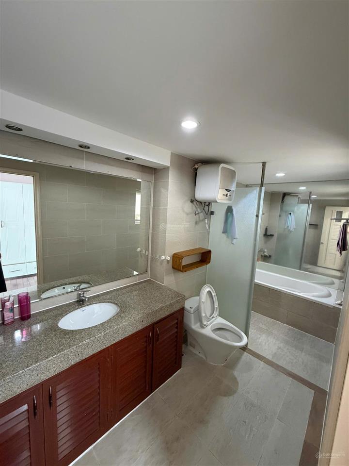 Cho thuê căn hộ grandview c lầu 10 view sông phú mỹ hưng