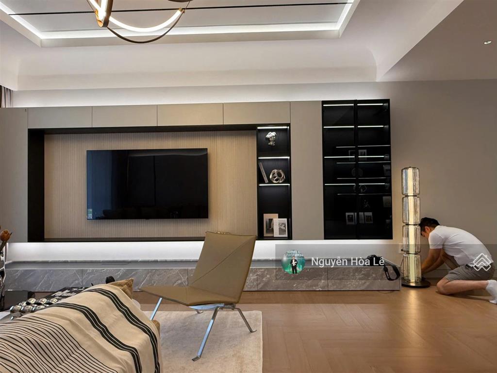 Bán căn hộ cao cấp nhà đẹp riverside residence phú mỹ hưng lầu 18