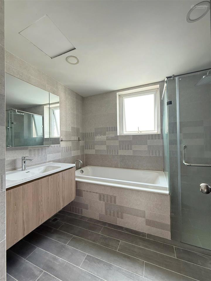 Cho thuê căn hộ riverside residence phú mỹ hưng 146m2 3pn view sông full nội thất 50 triệu