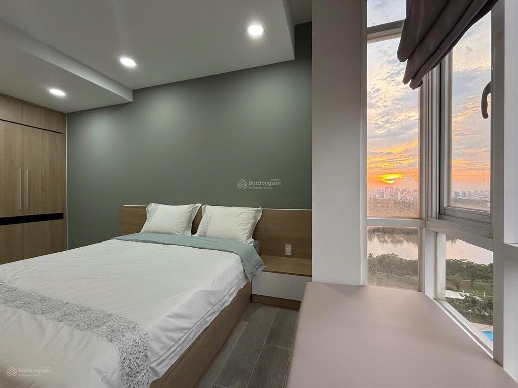 Cho thuê căn hộ riverside residence phú mỹ hưng 146m2 3pn view sông full nội thất 50 triệu