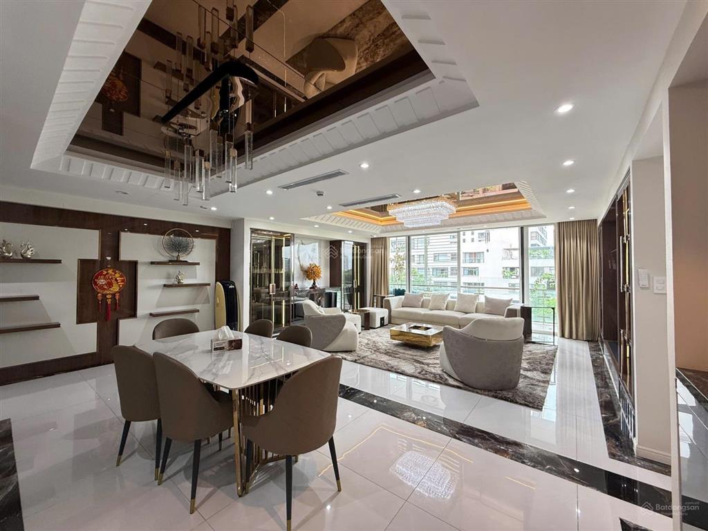 Bán căn hộ garden plaza 1 phú mỹ hưng 153,32m² 2pn view kênh đào sổ hồng giá 25 tỷ