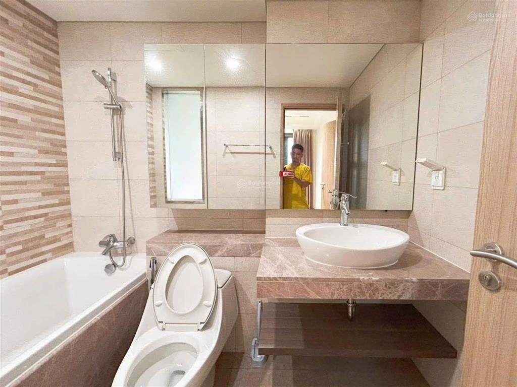 Bán căn hộ urban hill phú mỹ hưng 80m2 căn góc 2pn view quận 1 full nội thất giá 8.5 tỷ