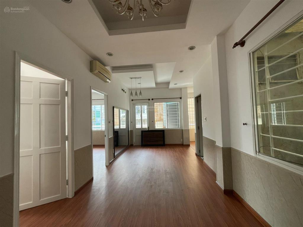 Cho thuê chung cư 212 nguyễn trãi quận 1. dt 70m2, căn góc