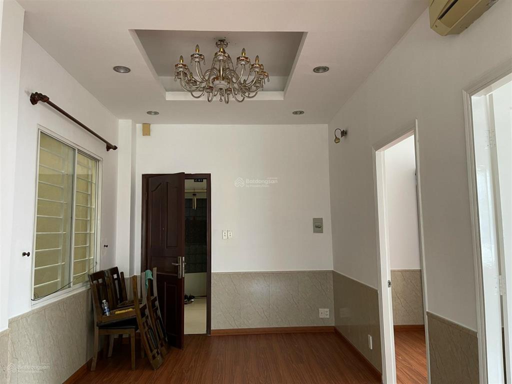 Cho thuê chung cư 212 nguyễn trãi quận 1. dt 70m2, căn góc