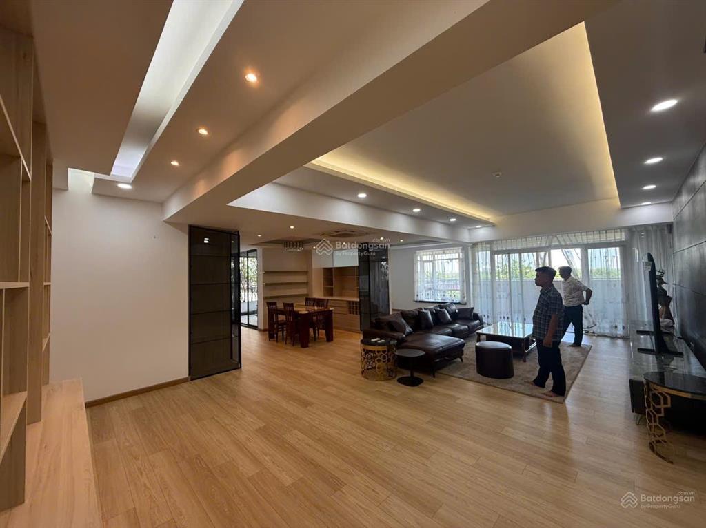 Cho thuê căn hộ riverside phú mỹ hưng 236m2 2pn sân vườn view sông lầu 3 giá 60 triệu