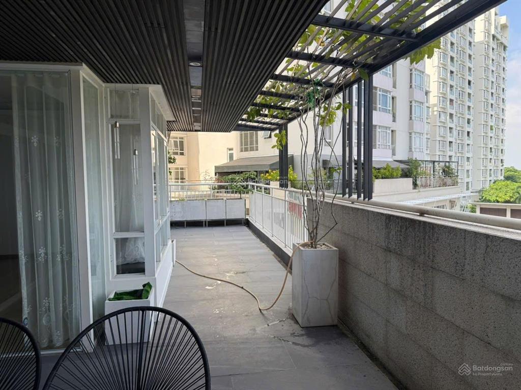 Cho thuê căn hộ riverside phú mỹ hưng 236m2 2pn sân vườn view sông lầu 3 giá 60 triệu