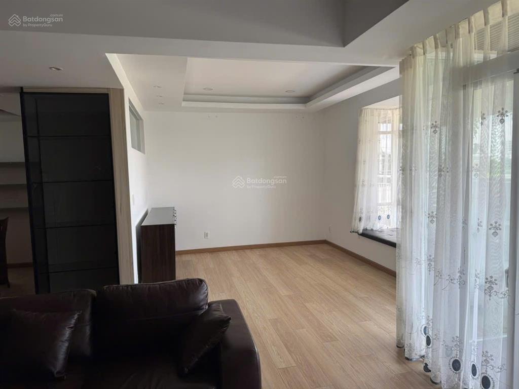 Cho thuê căn hộ riverside phú mỹ hưng 236m2 2pn sân vườn view sông lầu 3 giá 60 triệu