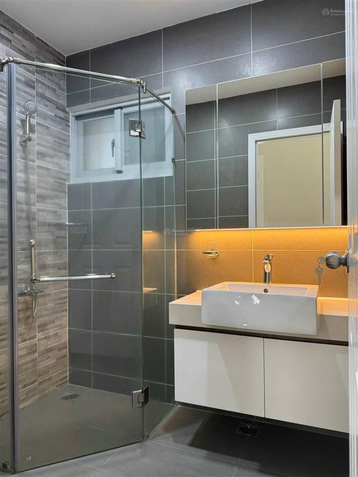 Cho thuê căn hộ star hill phú mỹ hưng 94m2 3pn full nội thất lầu 16 giá 35 triệu