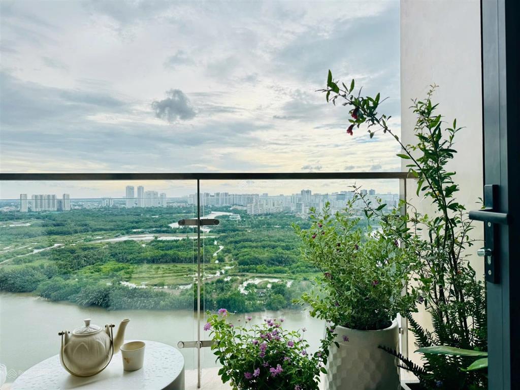 Bán căn hộ riverside residence phú mỹ hưng 143m 3pn view sông trực diện giá 18,8 tỷ