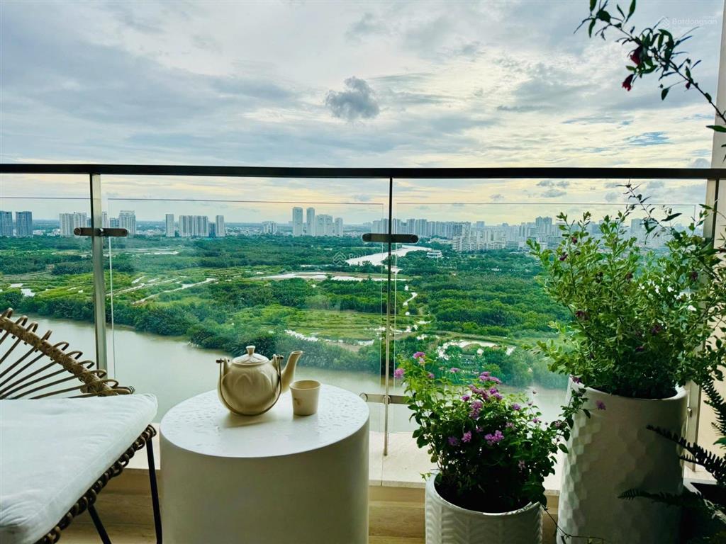 Bán căn hộ riverside residence phú mỹ hưng 143m 3pn view sông trực diện giá 18,8 tỷ