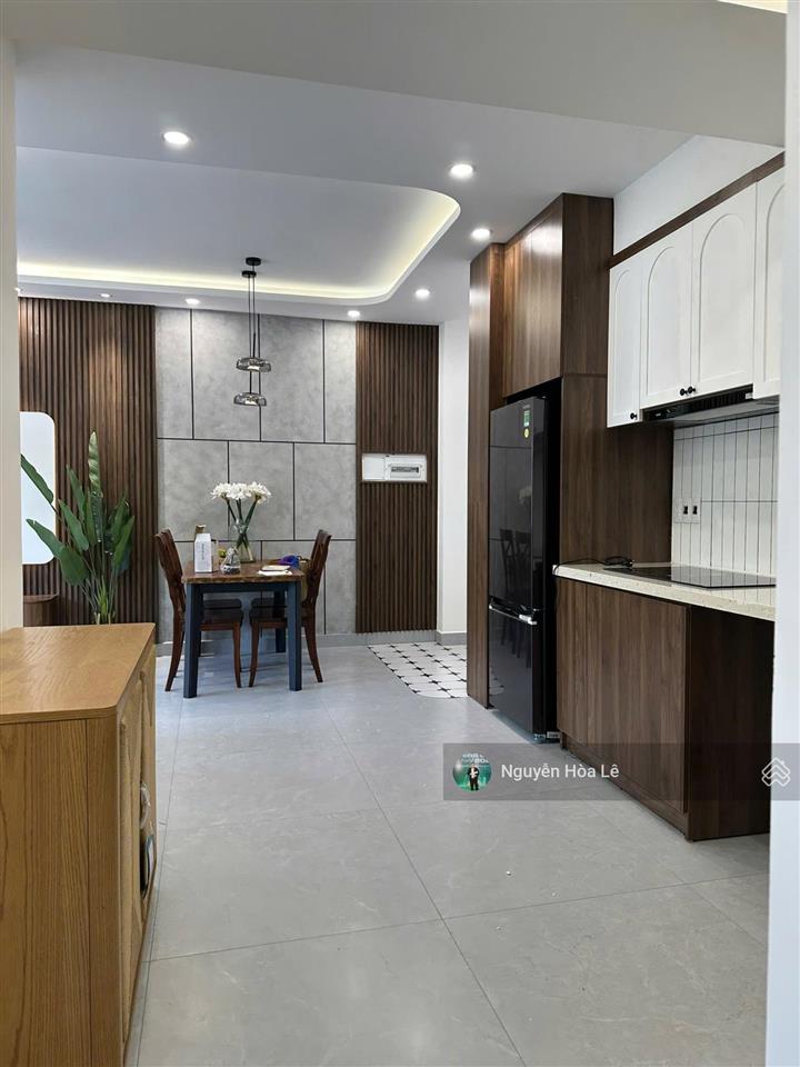 Bán căn hộ hưng vượng 2 phú mỹ hưng 62m 2pn nhà mới có hđ thuê giá 4,65 tỷ