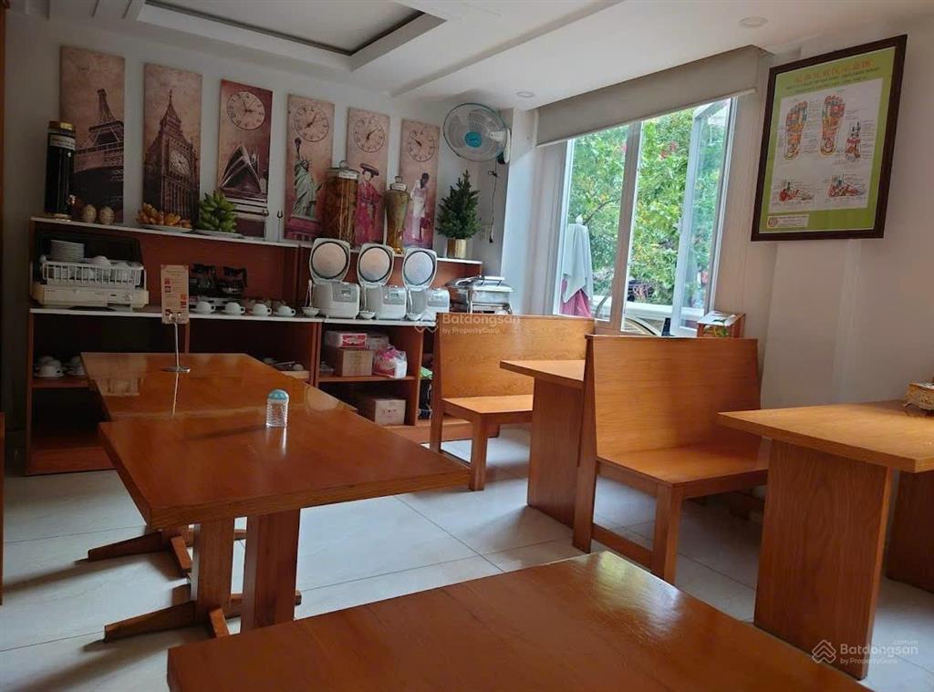 Bán khách sạn diamond hotel góc 2 mặt tiền đường số 85 và 42 phường tân quy, quận 7