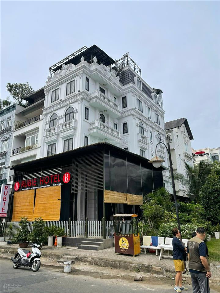 Cho thuê khách sạn r3  36 hưng phước 3, đường số 6, kế công viên