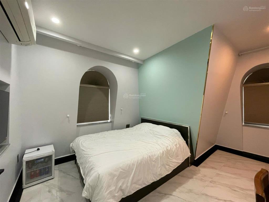 Cho thuê khách sạn r3  36 hưng phước 3, đường số 6, kế công viên